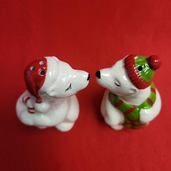Pfaltzgraff Salt & Pepper Set Kissing Polar Bears 2014 - Picture 7 of 12